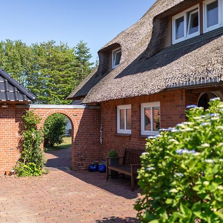 Hortensie - Reetdachhaus Petersen Nebel Exterior foto