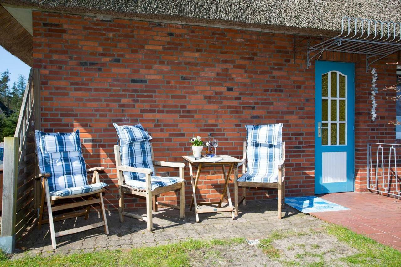 Hortensie - Reetdachhaus Petersen Nebel Exterior foto